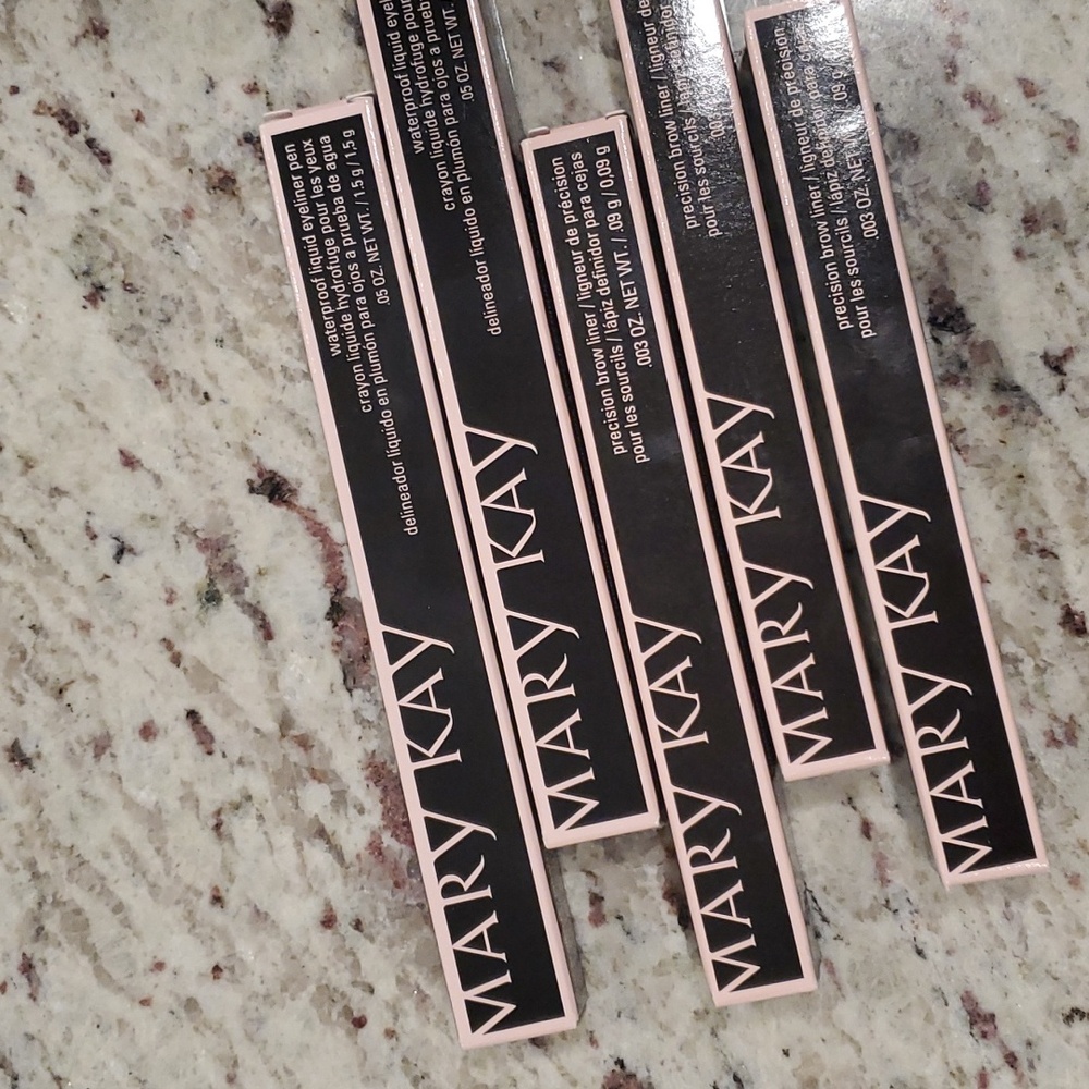 Waterproof brow liner